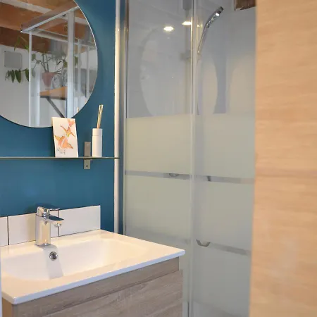 Bed & Breakfast Grand Studio Avec Piscine Chauffee *