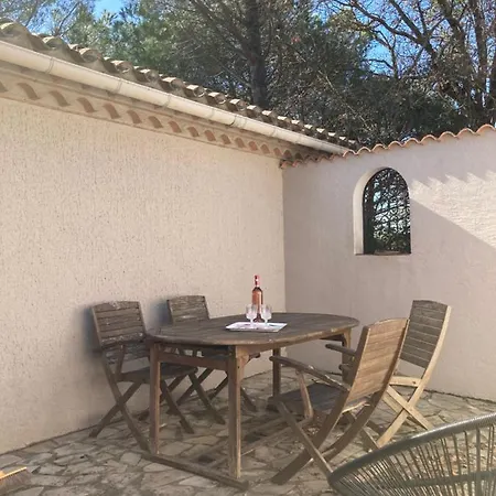 Grand Studio Avec Piscine Chauffee *